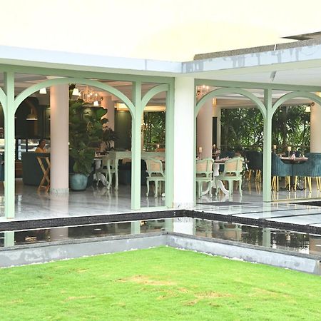 Отель Nambiar Club Bellezea Kammasandra Экстерьер фото