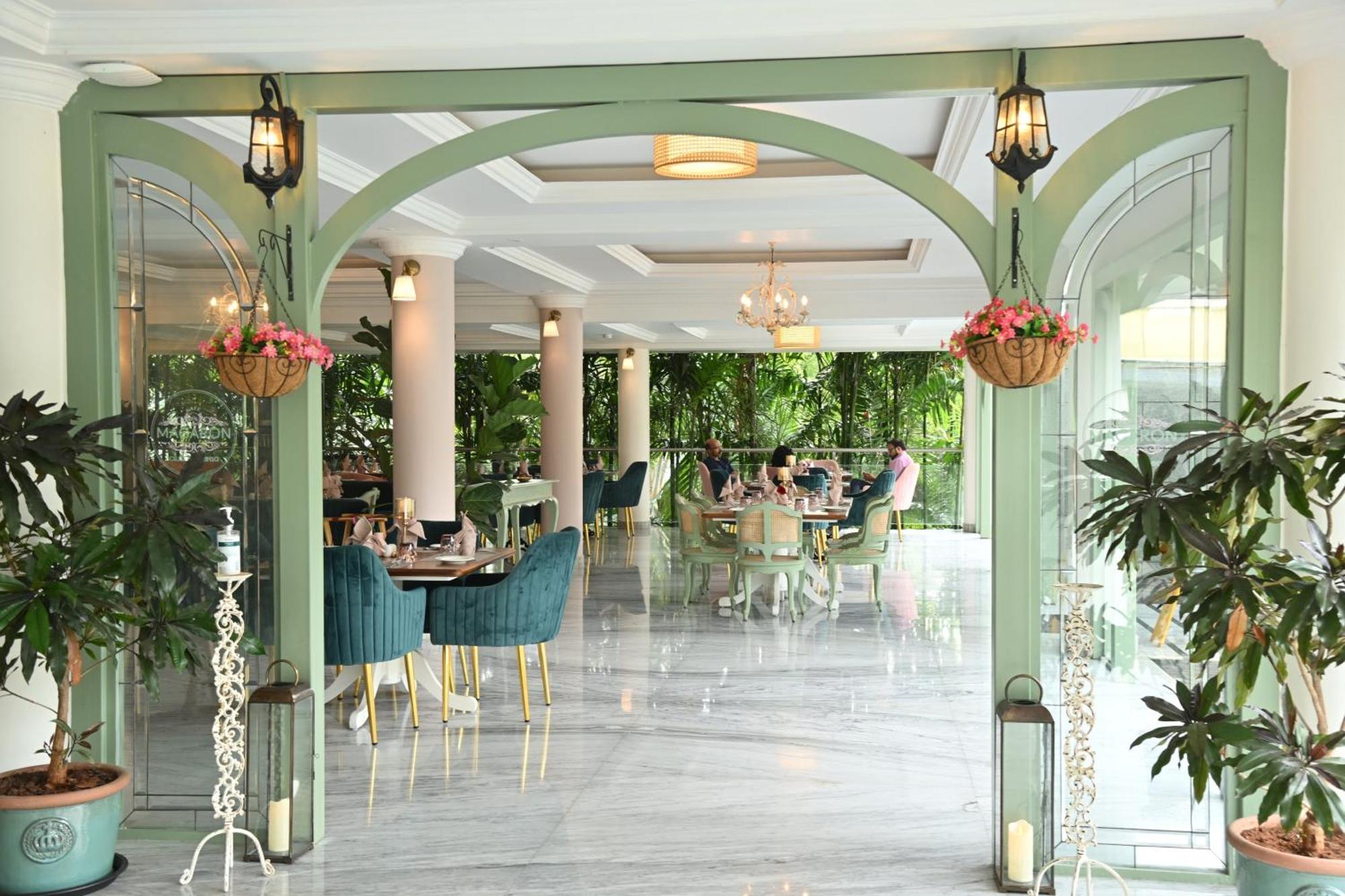 Отель Nambiar Club Bellezea Kammasandra Экстерьер фото